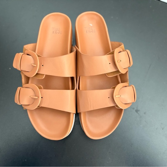 Time and Tru Women's Cognac Double-Buckle Slide Sandals - Picture 8 of 9